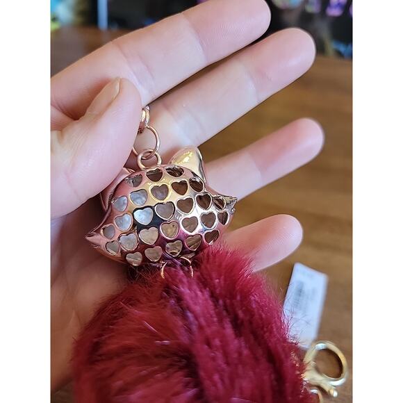 Guess Fuzzy Key Ring Lot Of 2 Cat Kitty Pink - Picture 6 of 8